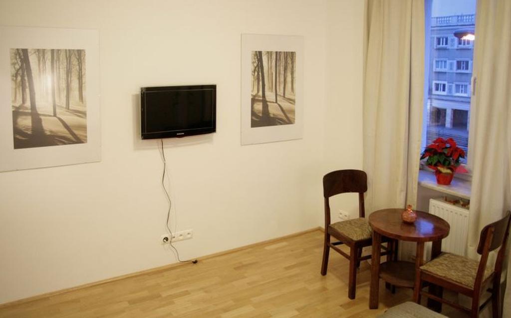 Apartment4You - Solidarnosci Varsovia Exterior foto