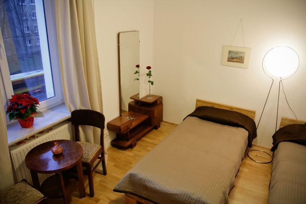 Apartment4You - Solidarnosci Varsovia Exterior foto